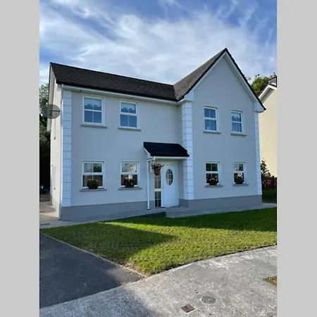 Beautiful Four Bedroom Detached House